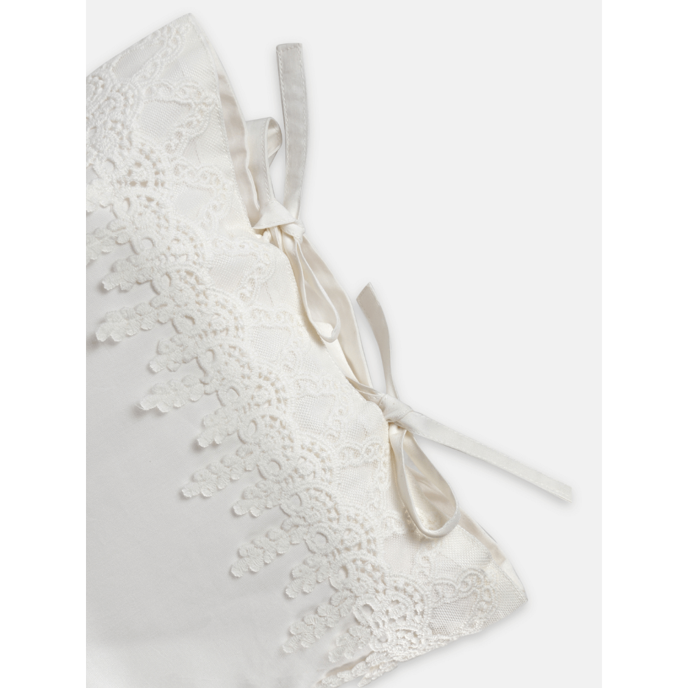 The Baby Trunk All White Classical Sheet &amp; Pillow Set
