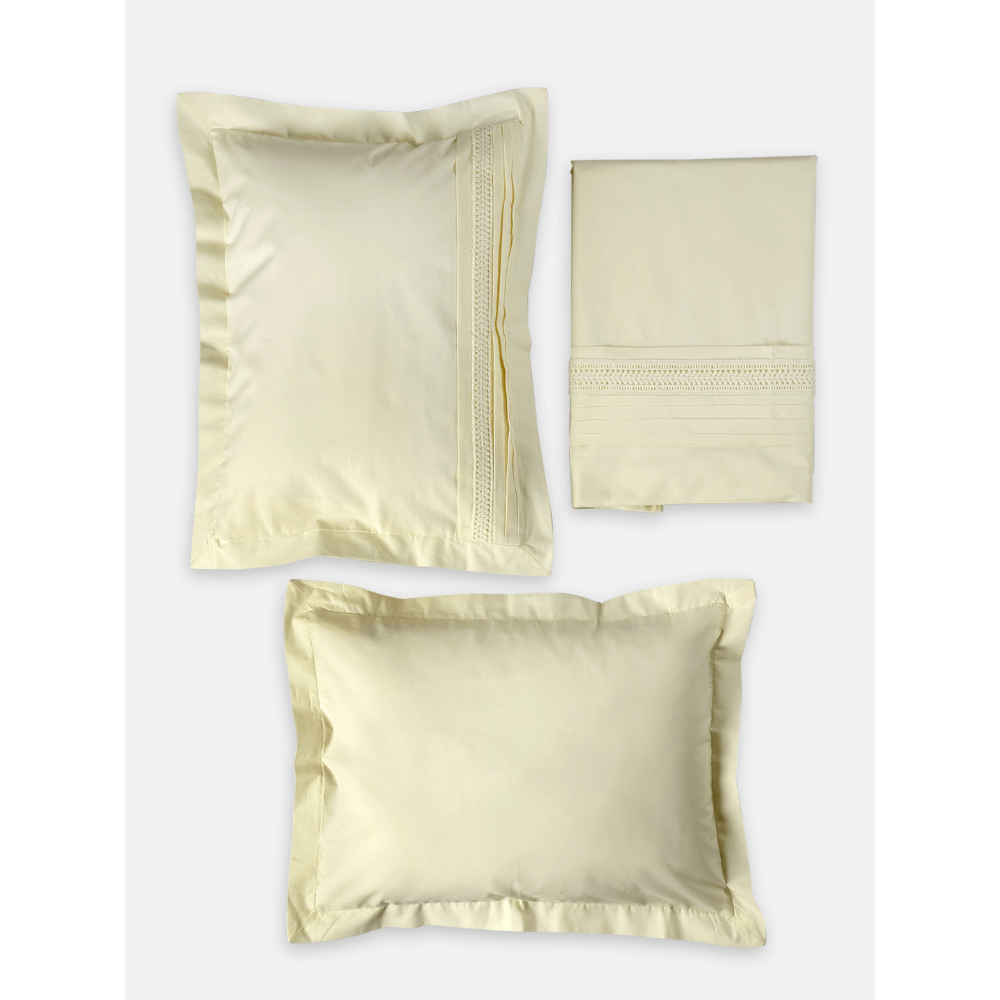 The Baby Trunk Lace Sheet Set