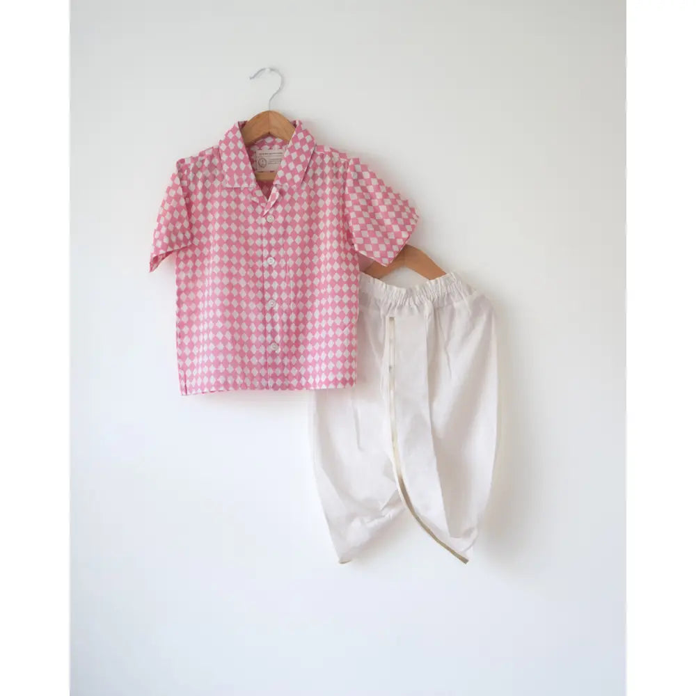 Love The World Today Boogie Pink White Rhombus Short Sleeve Shirt For Boys