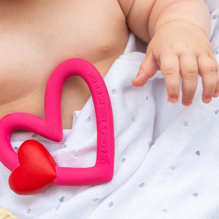 Oli &amp; Carol x ARP The Heart Teether