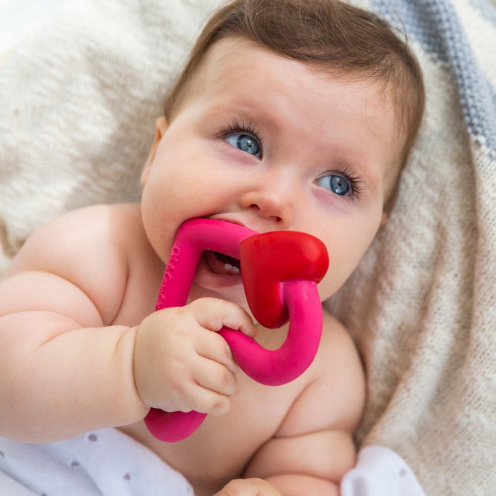 Oli &amp; Carol x ARP The Heart Teether