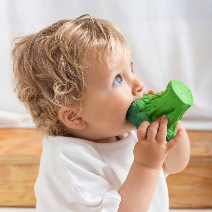 Oli &amp; Carol Brucy The Broccoli Teether
