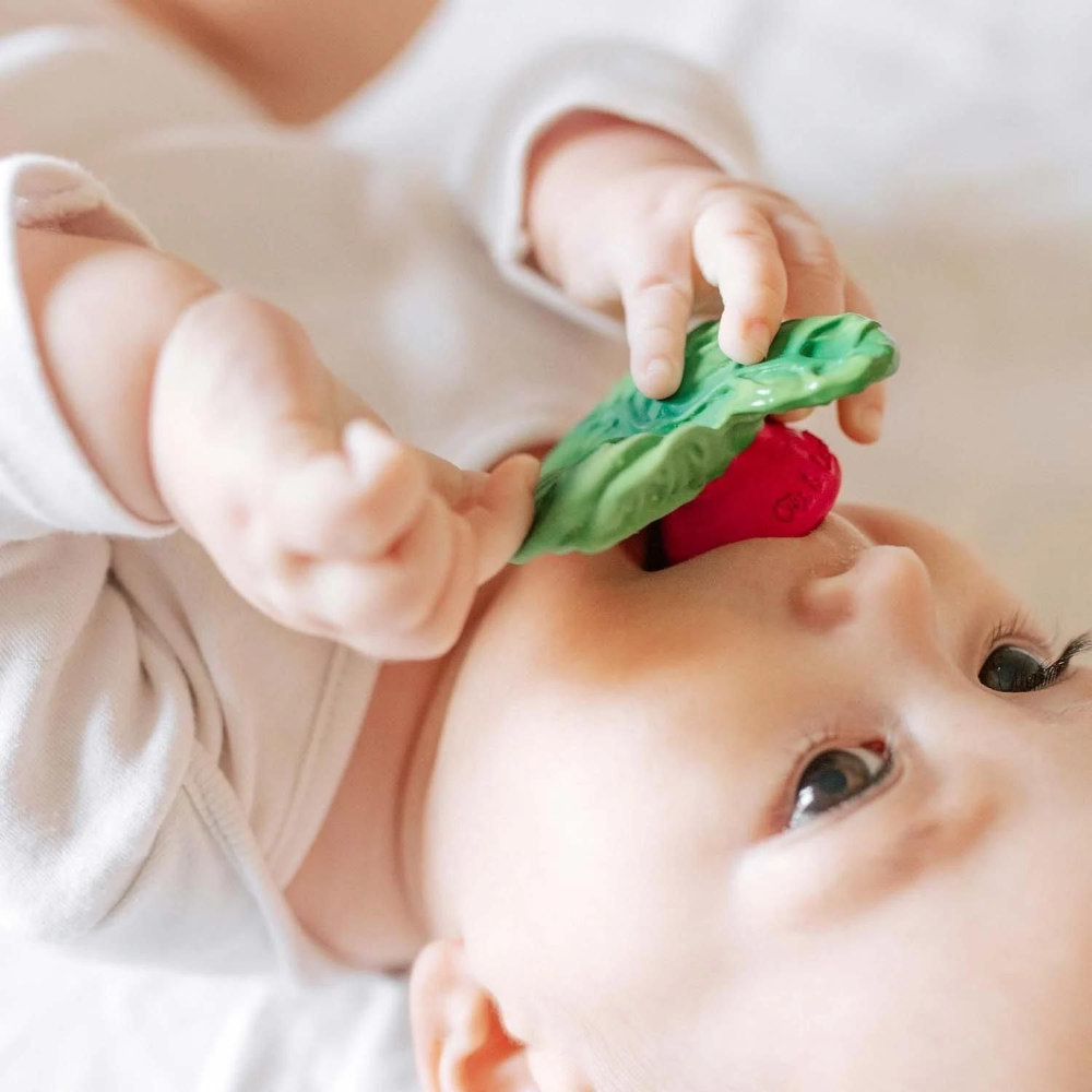 Oli & Carol Ramonita The Radish Chewy Teether