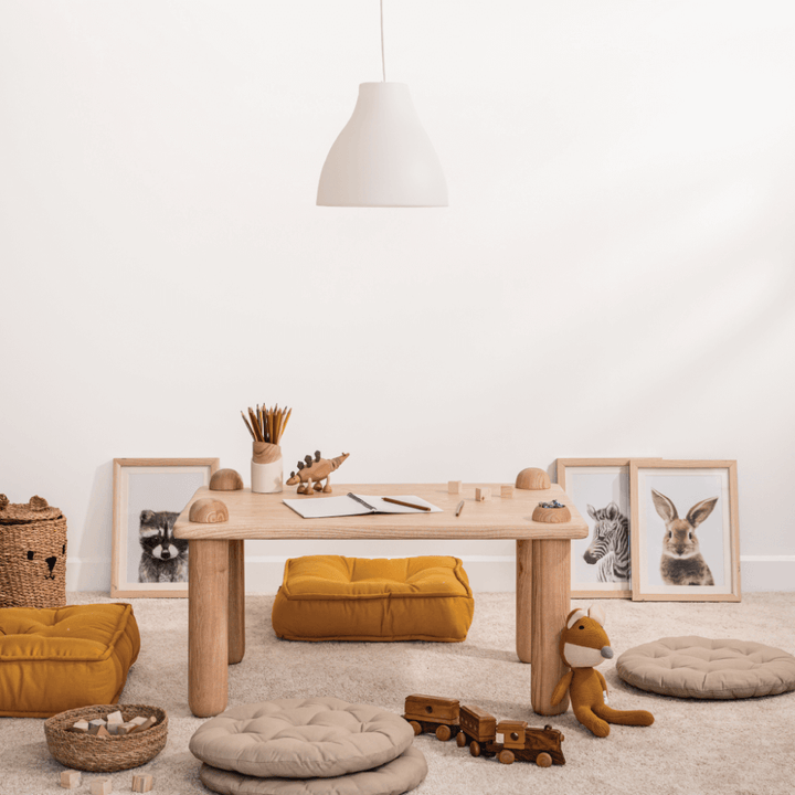 Lila Stable Table