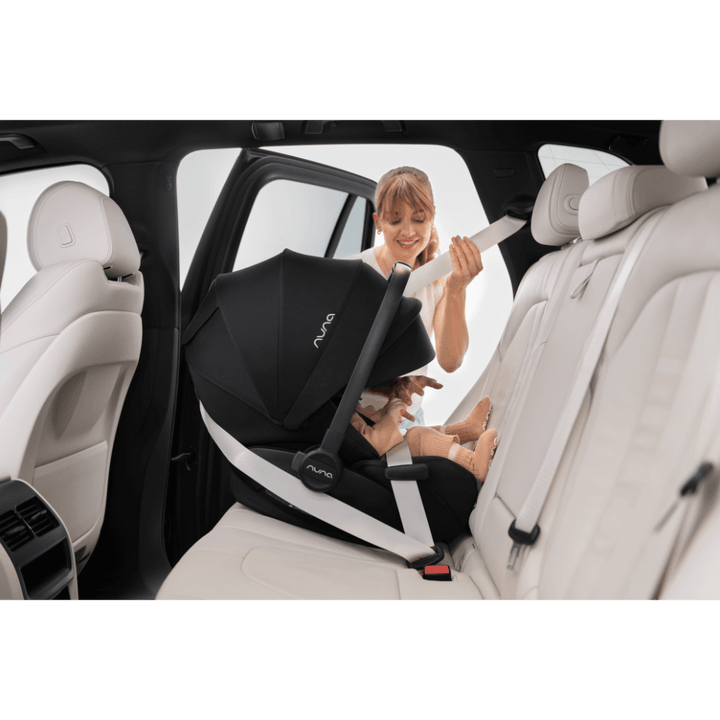 Nuna Arra™ Flex Caviar Car Seat