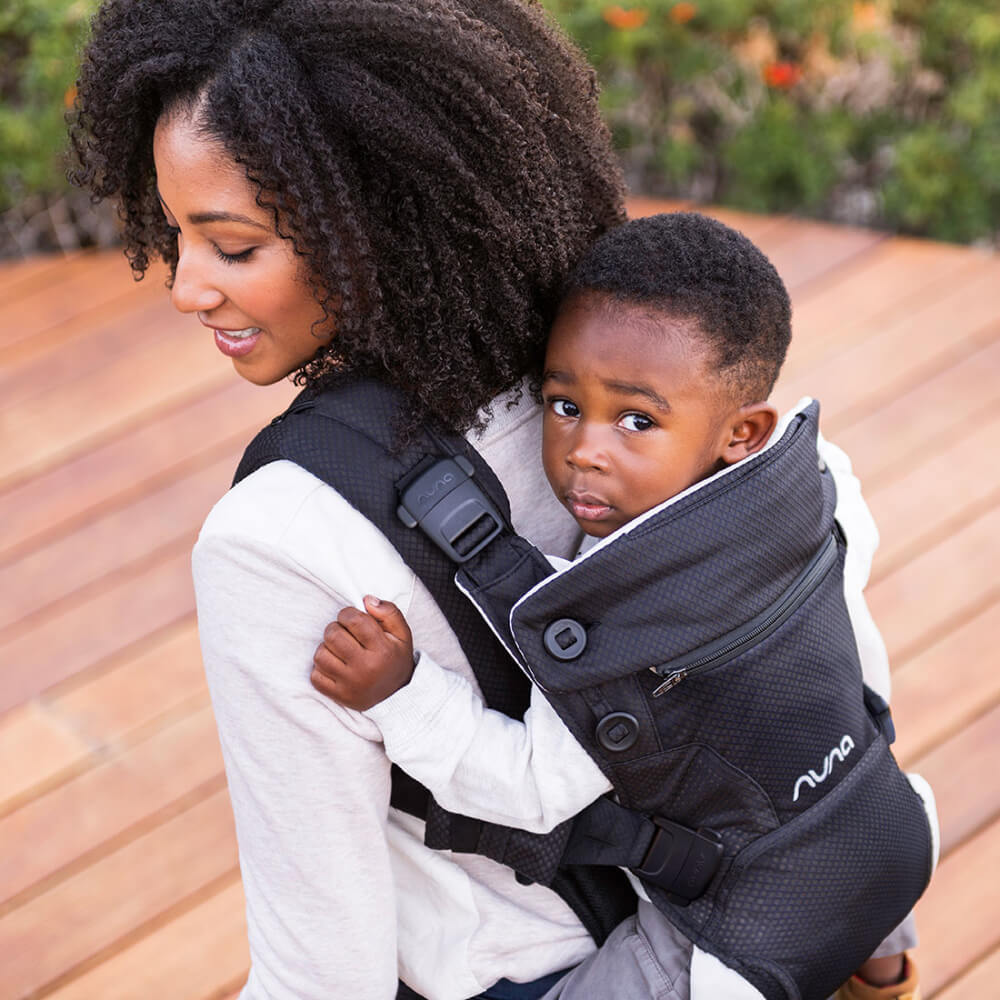 Nuna Lunn Baby Carrier - Caviar