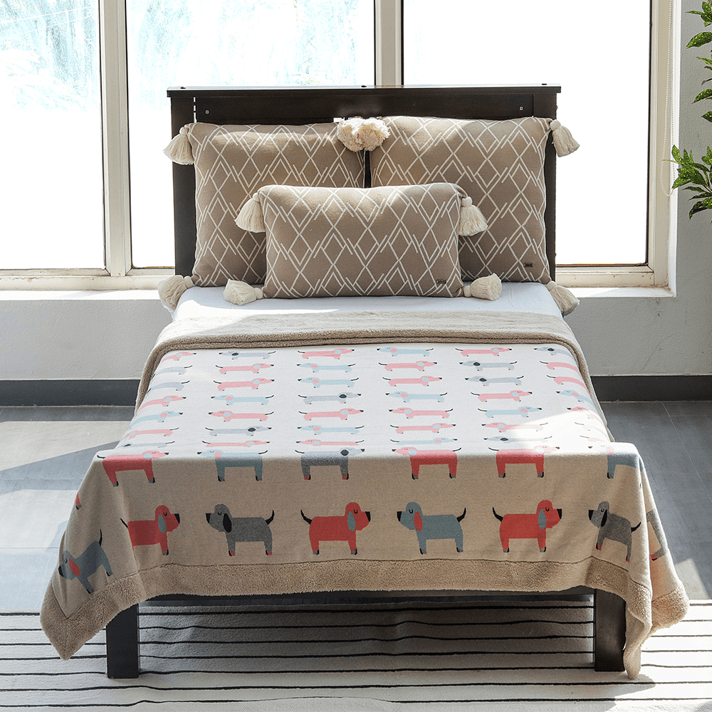 Pluchi Knitted Blanket with Faux Fur Back for Kids