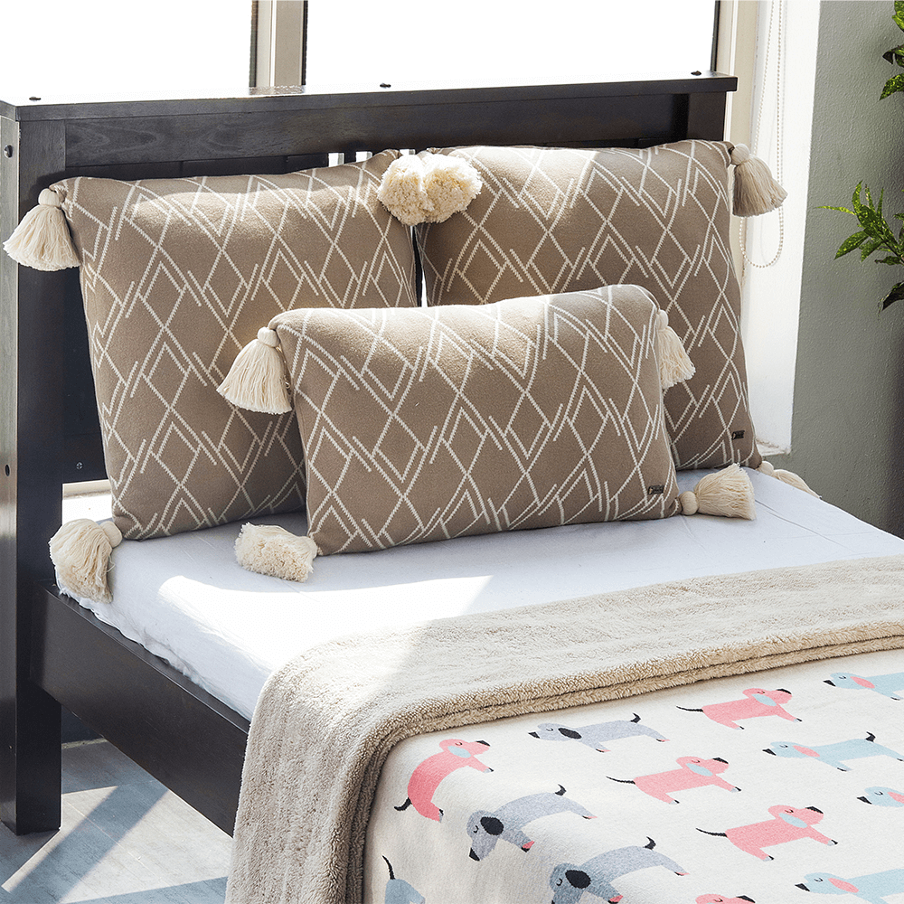 Pluchi Knitted Blanket with Faux Fur Back for Kids