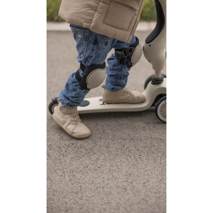 Scoot &amp; Ride Kids Protective Gear Set XXS | Knee &amp; Elbow Pads with Quick-Release System | Lightweight Adjustable Safety Guards for Toddlers &amp; Kids | Ideal for Scooting, Cycling, Skating &amp; Outdoor Play - Ash