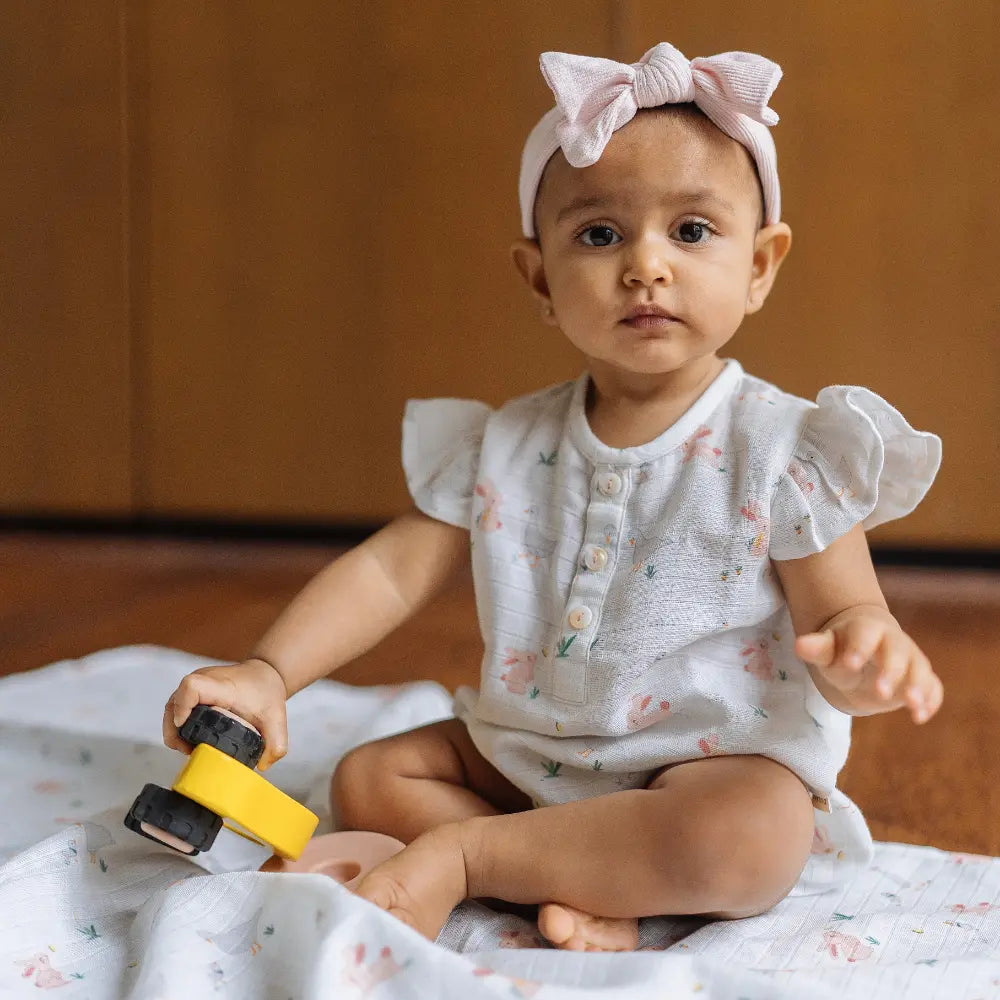 Dulaar Organic Muslin Romper - Bunny Hops and Duck Walks