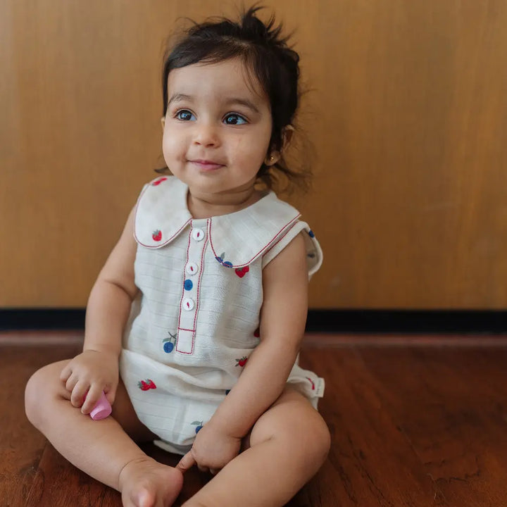 Dulaar Organic Muslin Romper - Berry Picking