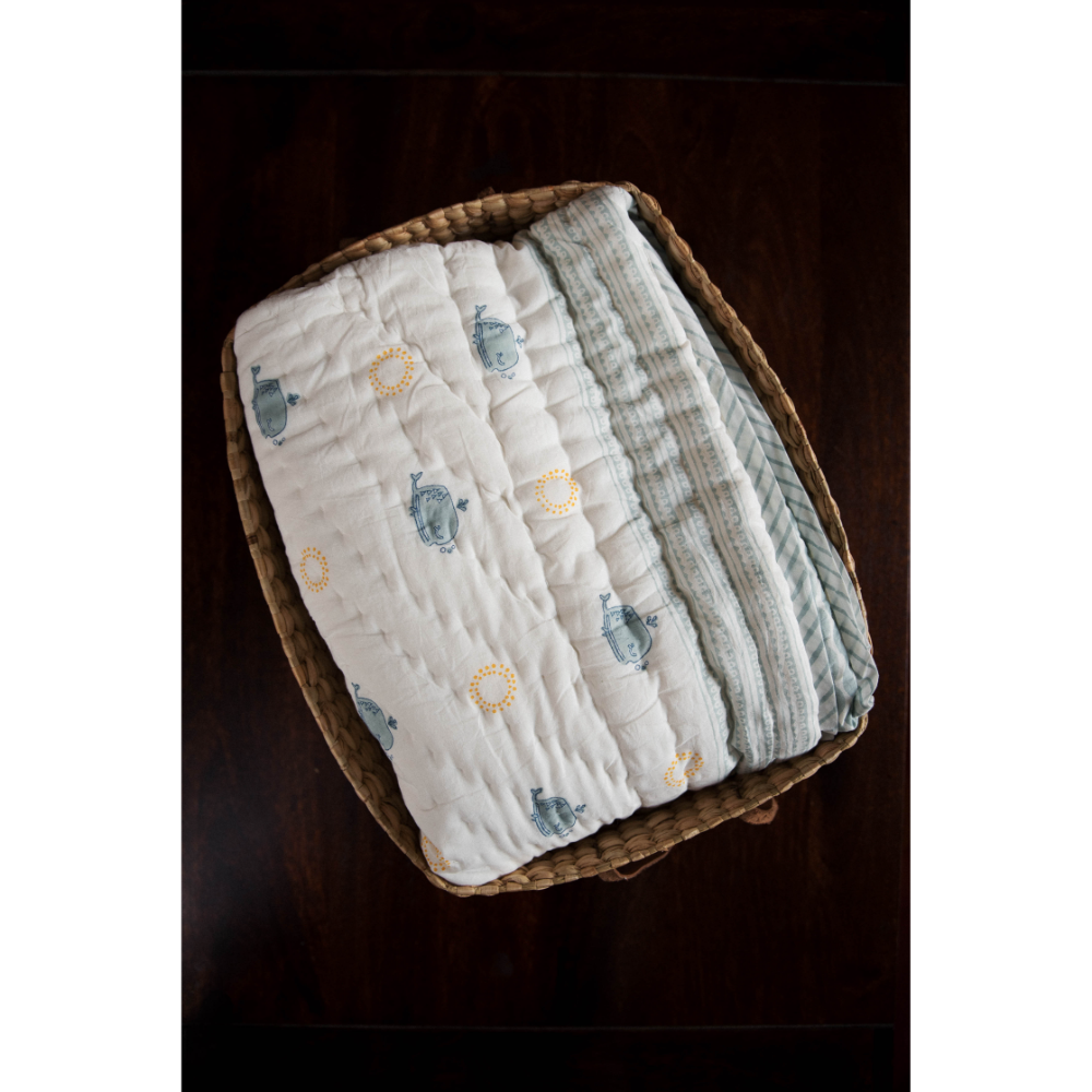 Raamae Baby Bundle (Quilt+Bib+Swaddle+Wash bag)