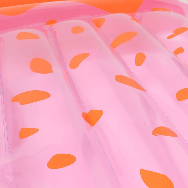SUNNYLiFE inflatable Luxe Lie-On Float Strawberry Pink Berry - Pink