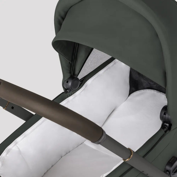 Silver Cross Breez Reversible Carry Cot Flat Recline|Height Adjustable Seat|Easy Fold|Rain Cover |0 to 6MY |Upto 9Kg - Pewter
