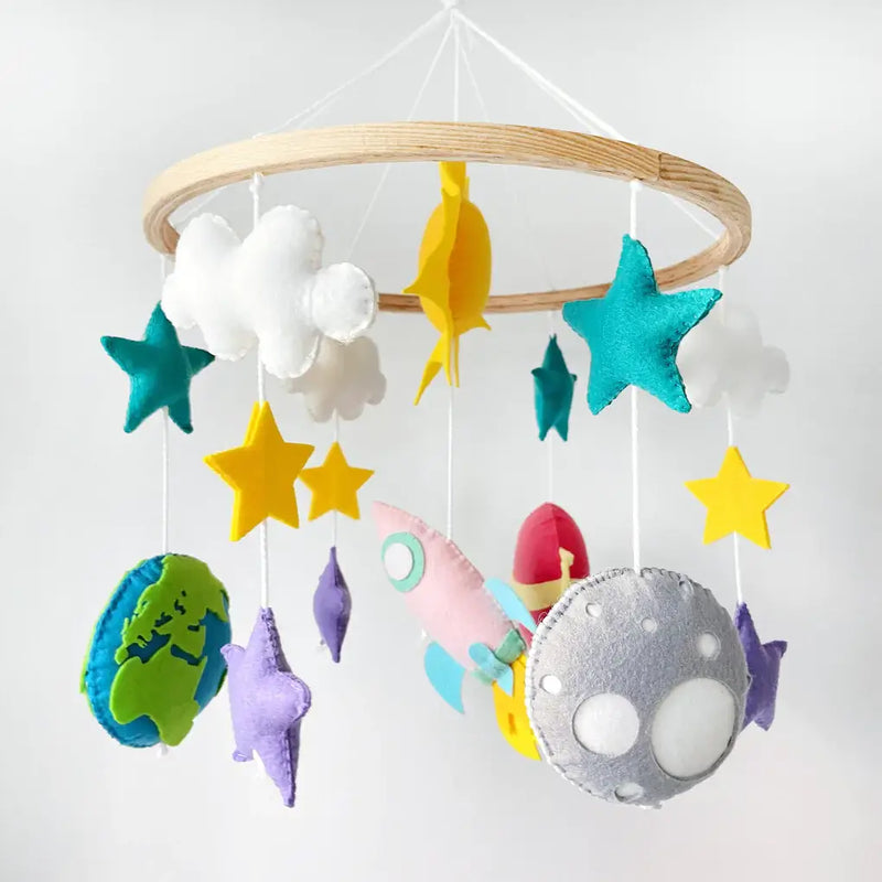 Crib Mobile - With arm and Manual Music Box