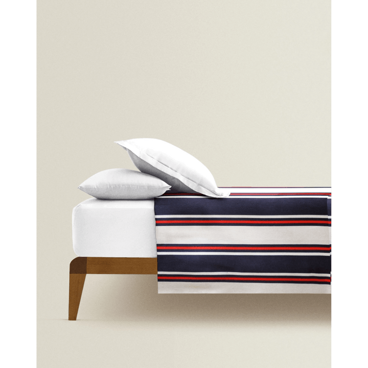 #color_blue-and-red-stripes