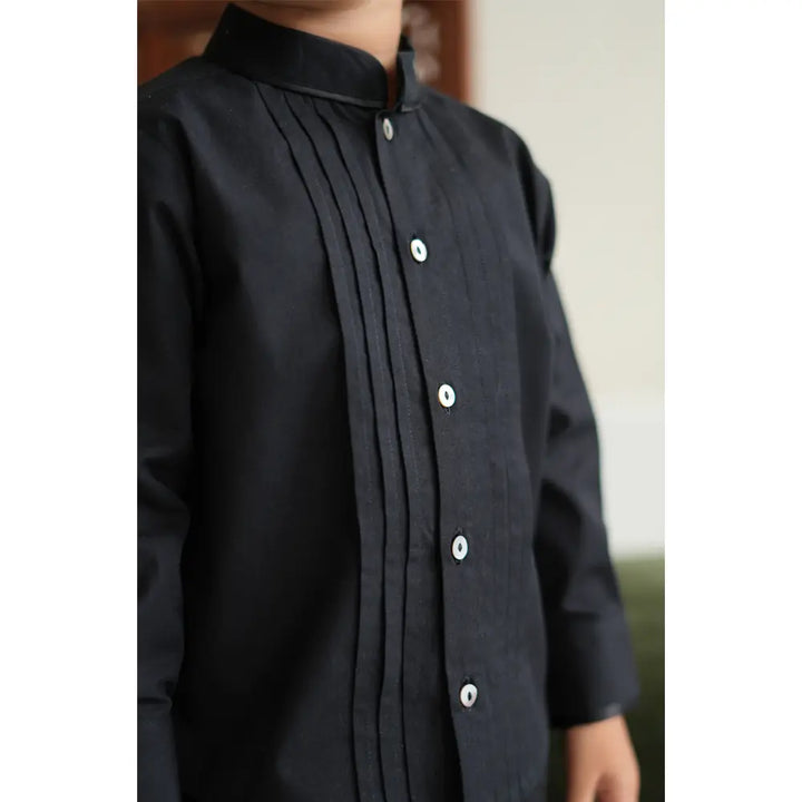 Tiber Taber 100% Cotton Woven Full Sleeves  Shirt - Black