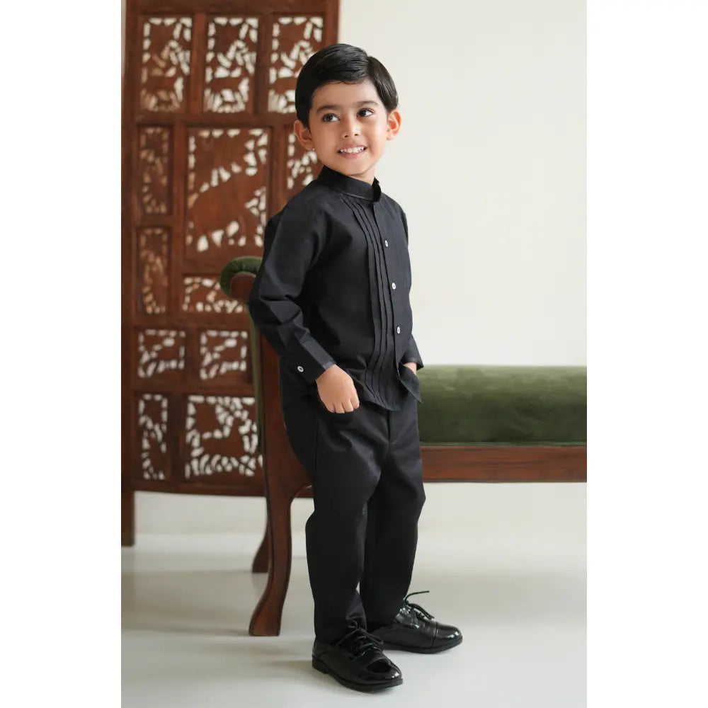 Tiber Taber 100% Cotton Woven Full Sleeves  Shirt - Black