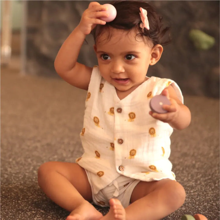 Dulaar Organic Muslin Vest &amp; Shorts Set (Set of 2)