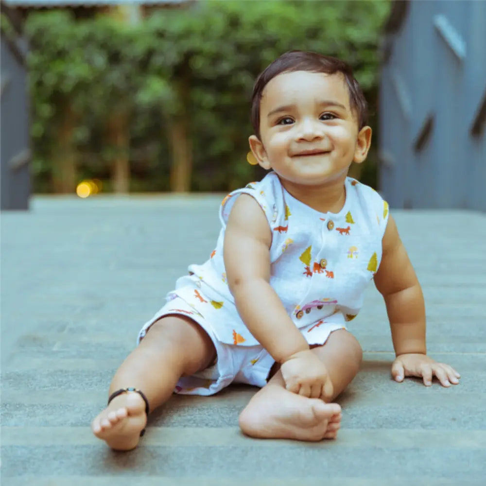 Dulaar Organic Muslin Vest &amp; Shorts Set (6-12 Months)