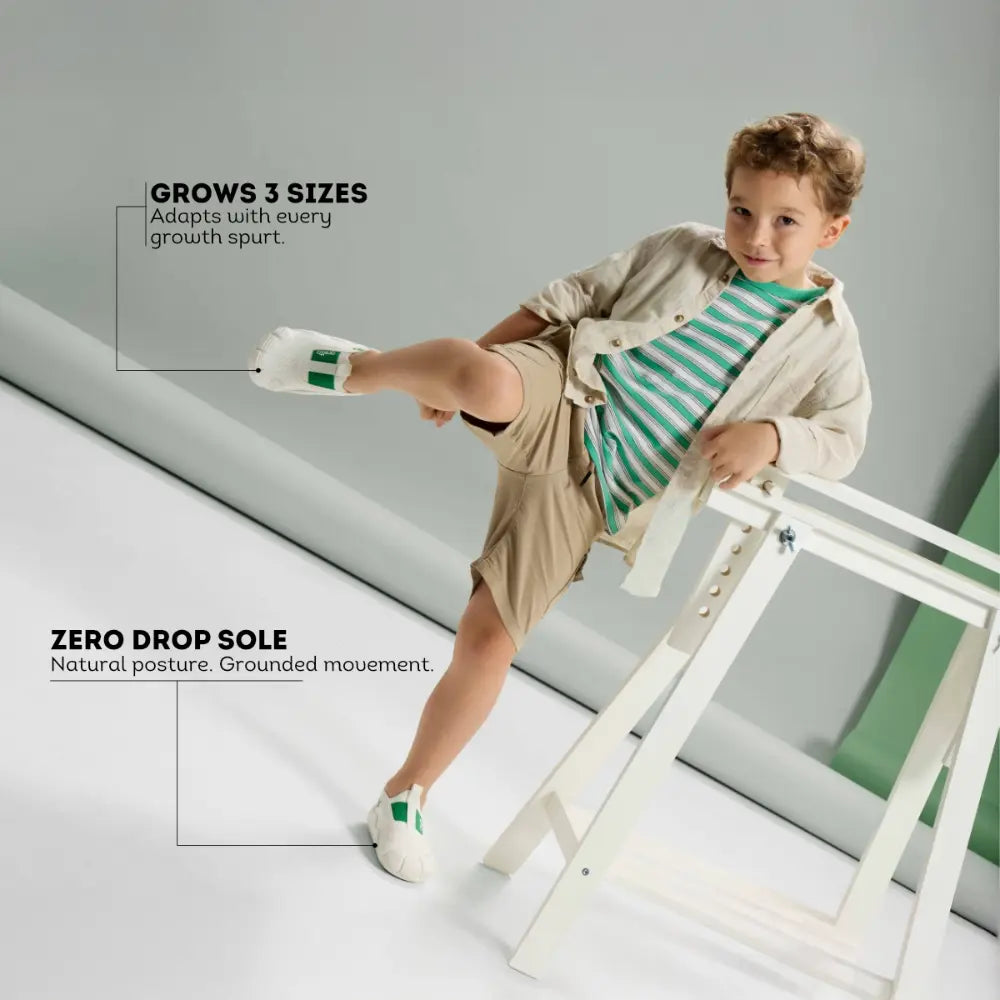 Aretto Leaps -  Cross Court Kids Shoes