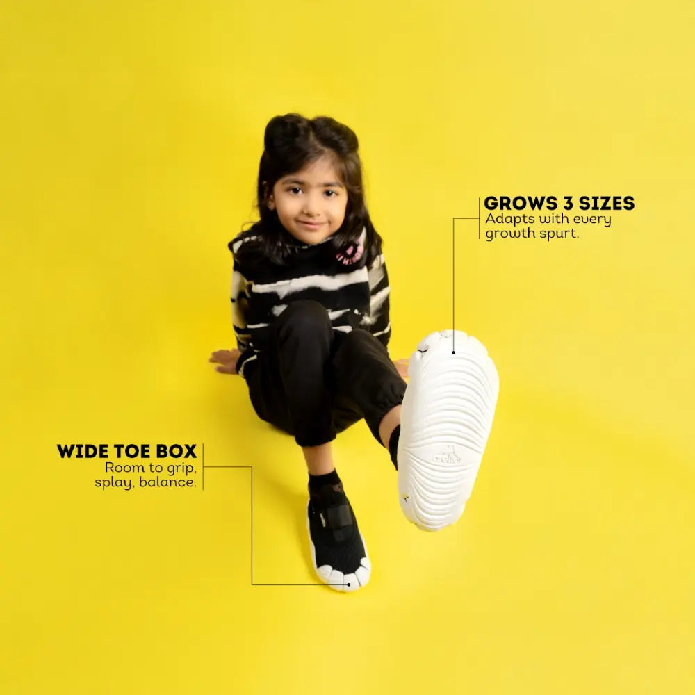 Aretto Leaps - Classic Black Kids Shoes