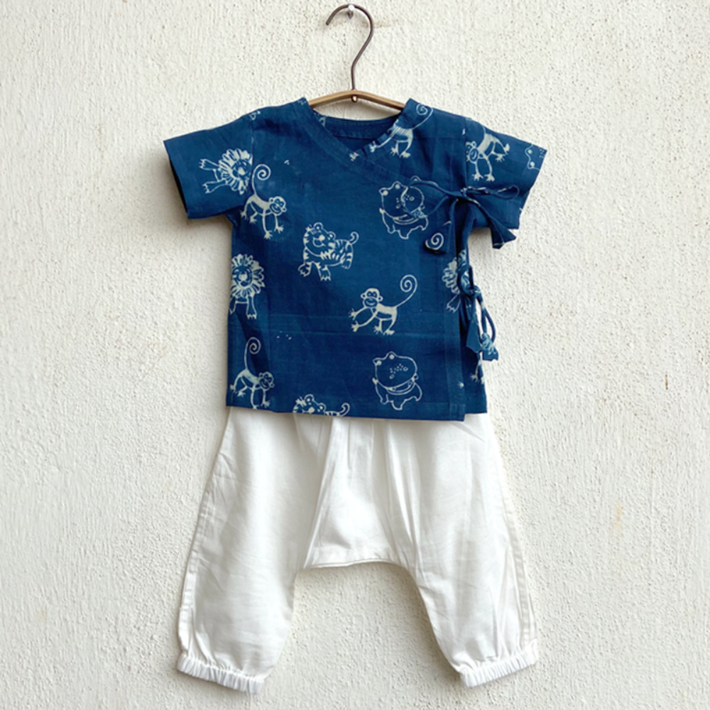 Whitewater Kids Unisex Organic Zoo Print Indigo Angarakha Top &amp; White Pants