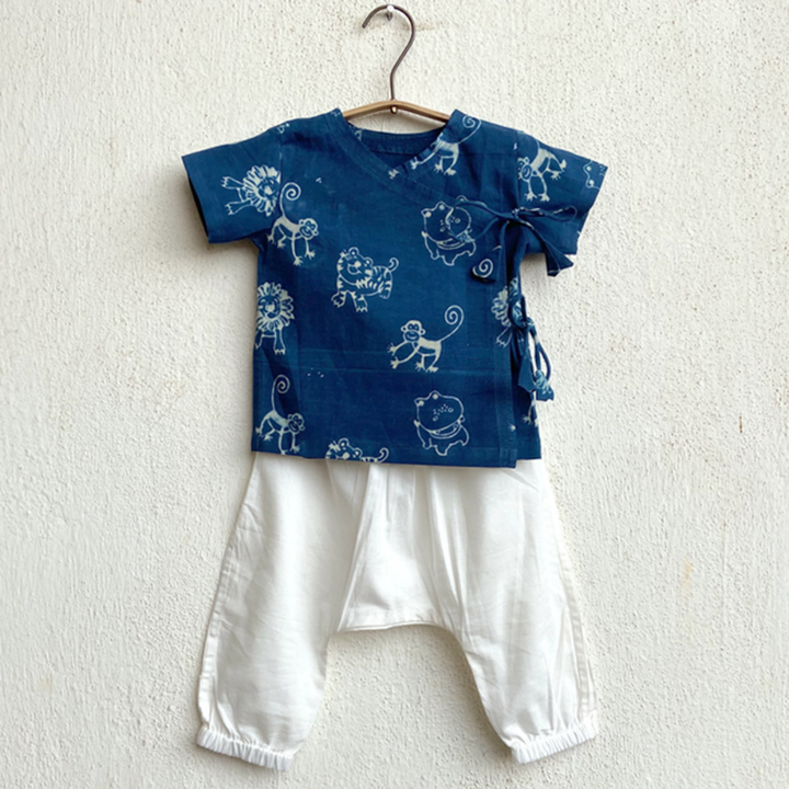 Whitewater Kids Unisex Organic Zoo Print Indigo Angarakha Top &amp; White Pants