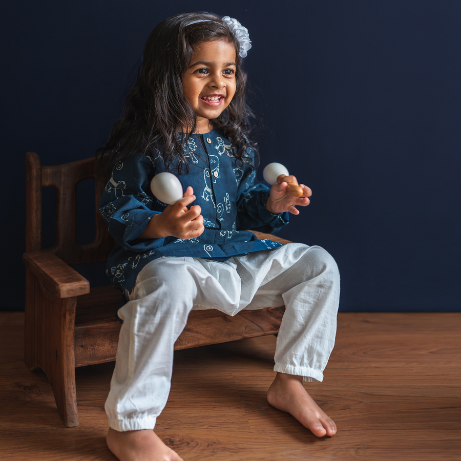 Whitewater Kids Unisex Organic Zoo Print Indigo Kurta & White Pants