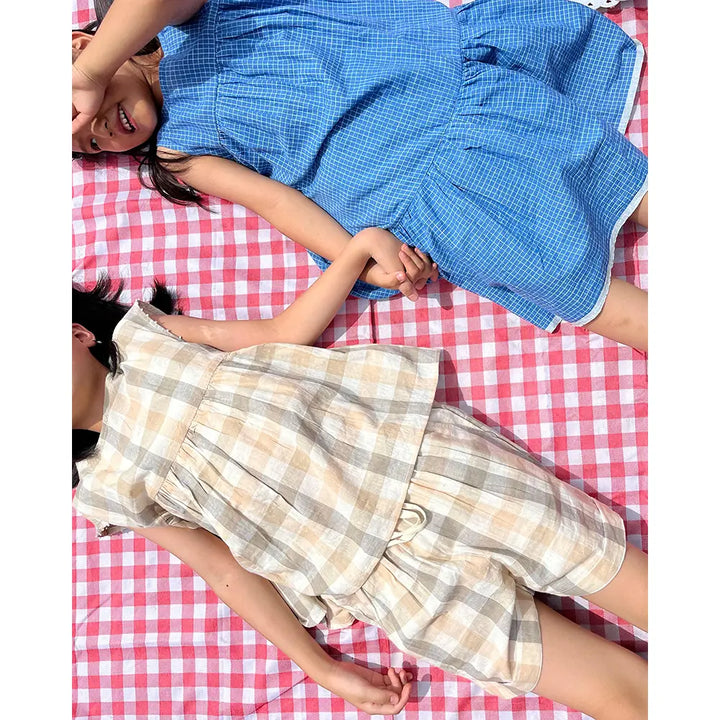 Love The World Today ‘Skygaze’ Beige Off White Checks Unisex Shorts In Handwoven Cotton - Beige