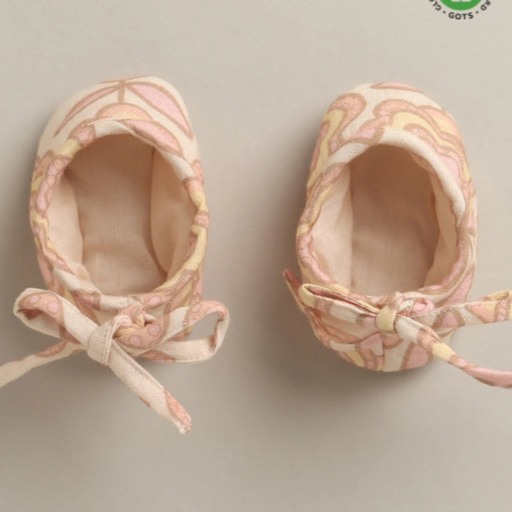 Sweetlime By As Groovy Bloom Smocked Cotton Baby Booties - Beige
