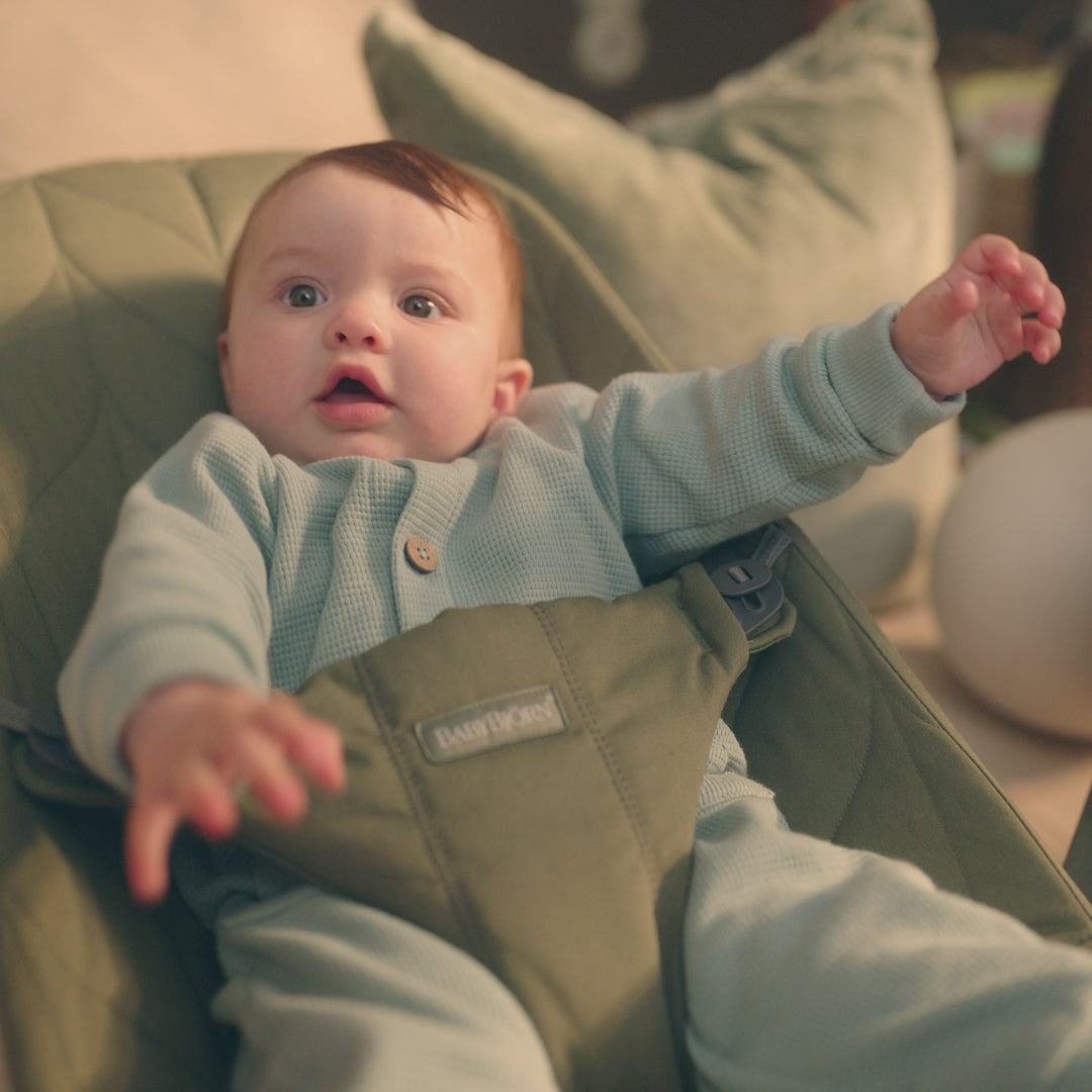 BabyBjorn Bliss Bouncer Quilted Fabric, Lightweight Ergonomic Baby Bouncer with Natural Rocking, Convertible to a Toddler Chair, Newborn to Toddler (0–2 Years) - Dark Green