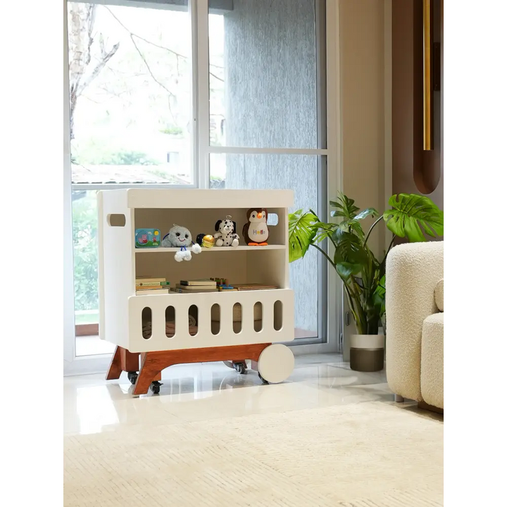 Waddle and Roo - The Voyager Changing Station