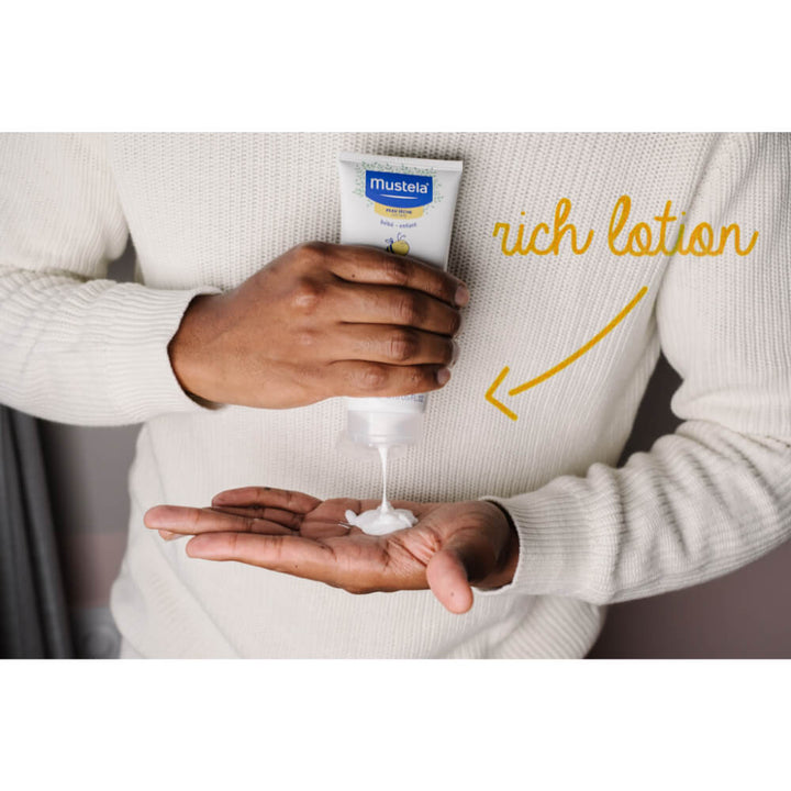 Mustela Nourishing Lotion With Cold Cream for Dry Skin - 200 ml