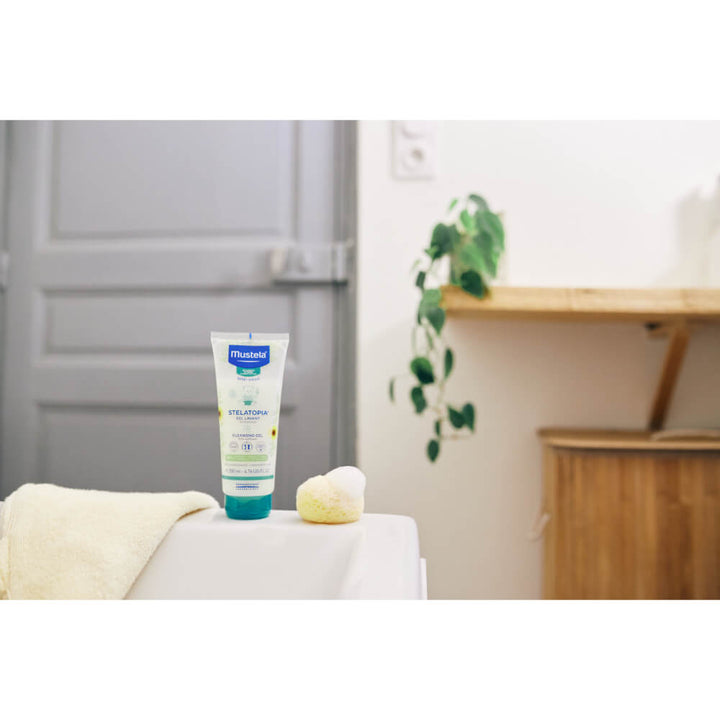 Mustela Stelatopia Cleansing Gel
