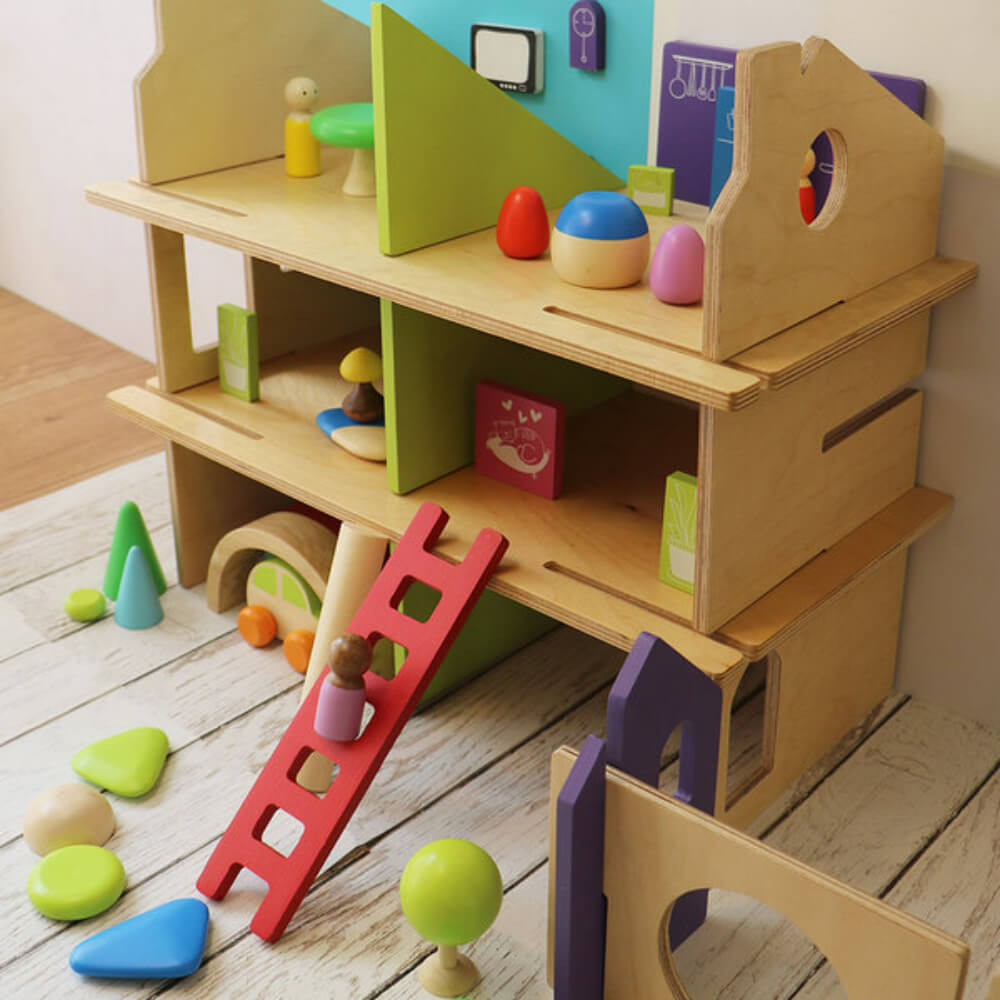 24 Pieces Play Set with Peg Dolls
